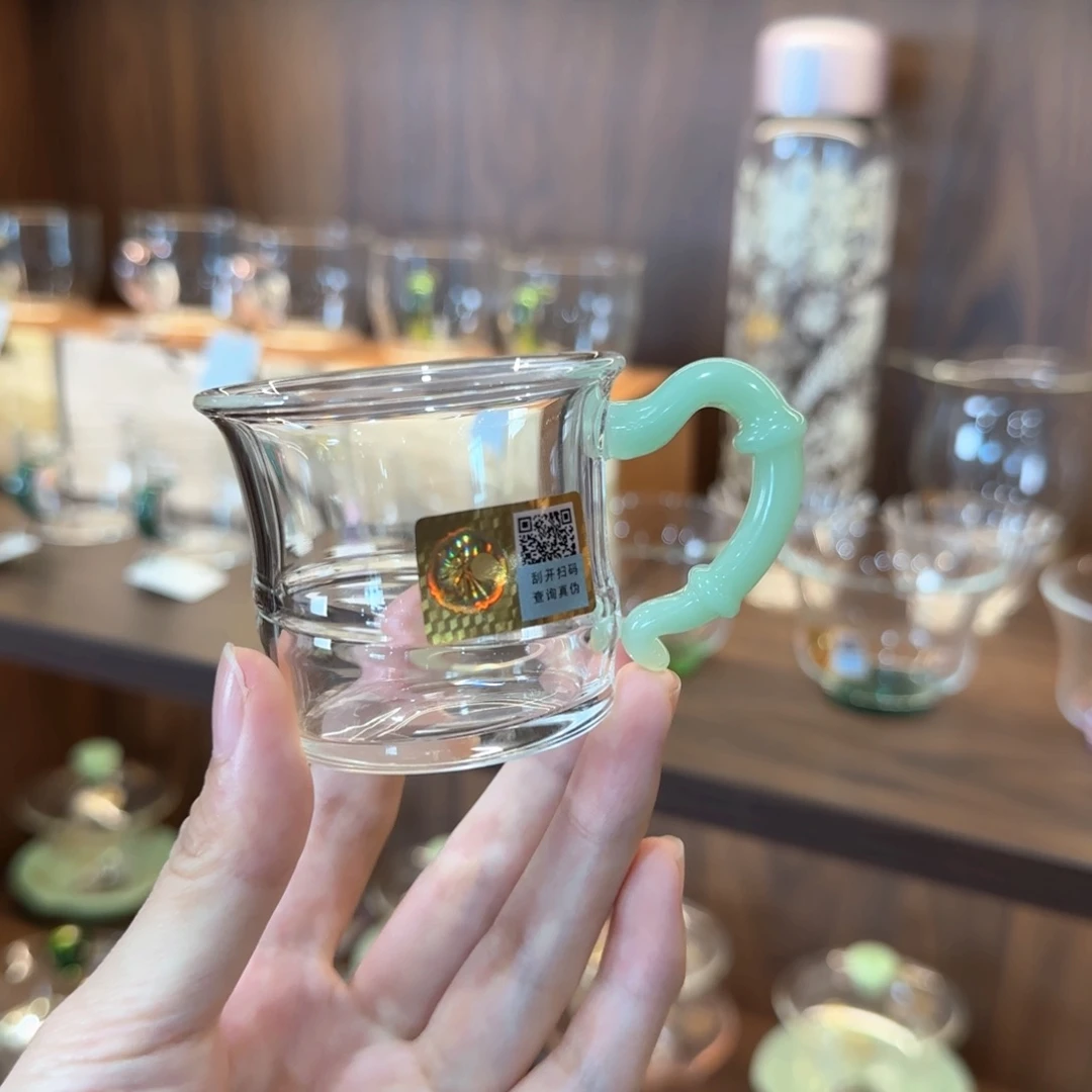 禾器君裣杯浅玉色