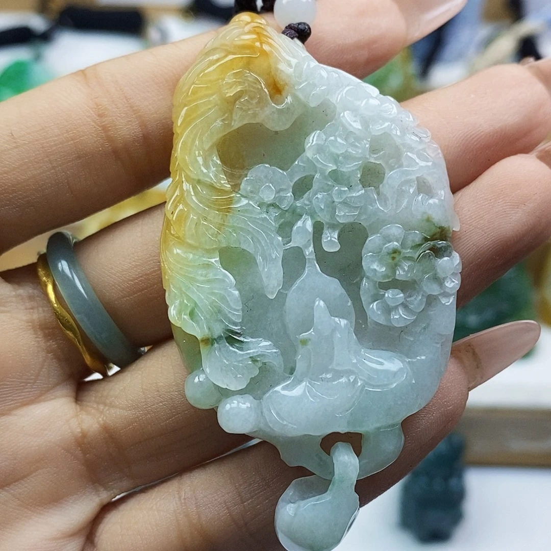 翡翠未镶嵌颈饰翡翠