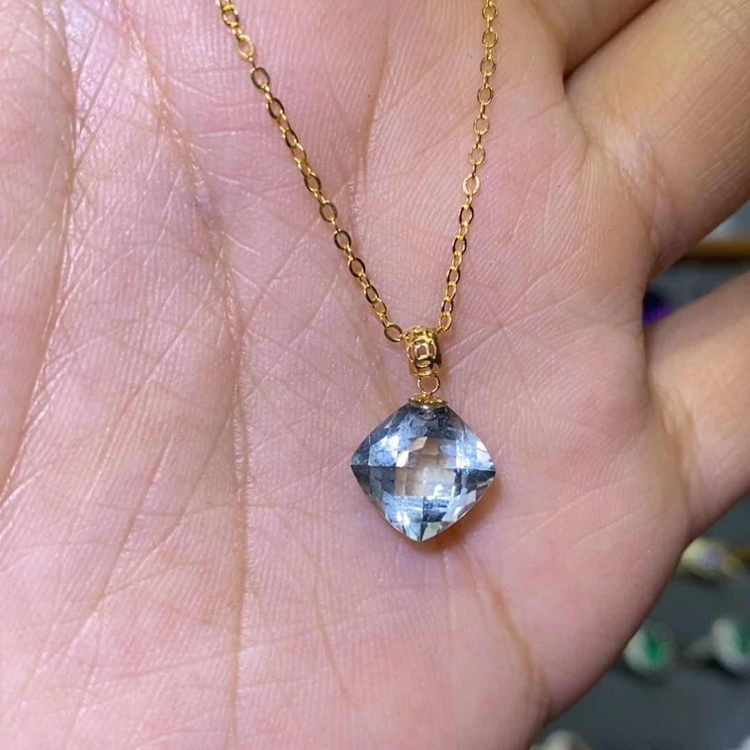 18K金镶嵌吊坠(赠链)绿水晶