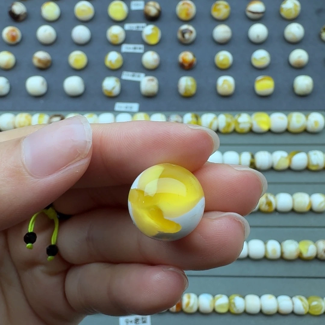 琥珀未镶嵌裸石蜜蜡