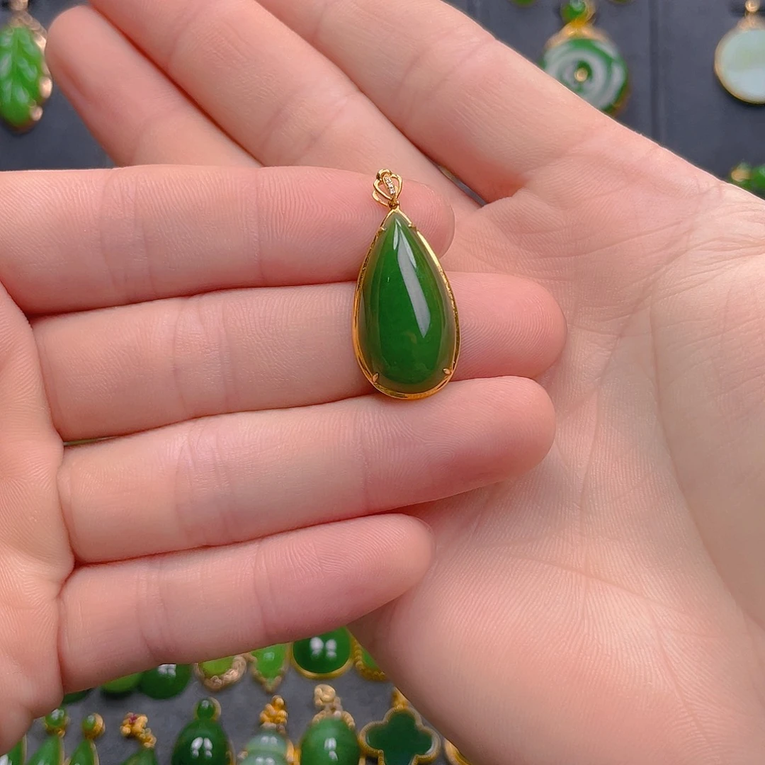 和田玉（碧玉）18K金镶嵌吊坠(不含链)