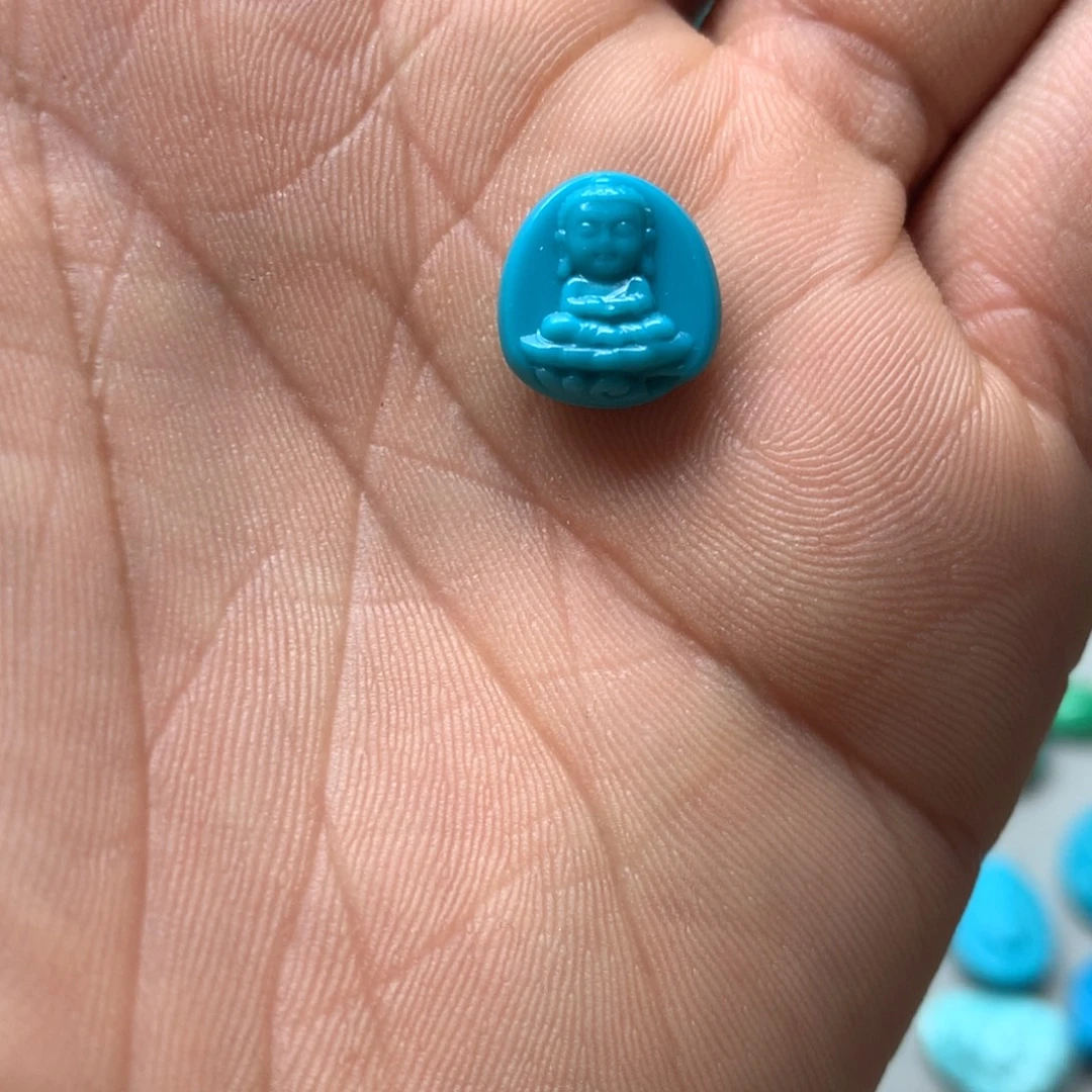 绿松石未镶嵌颈饰