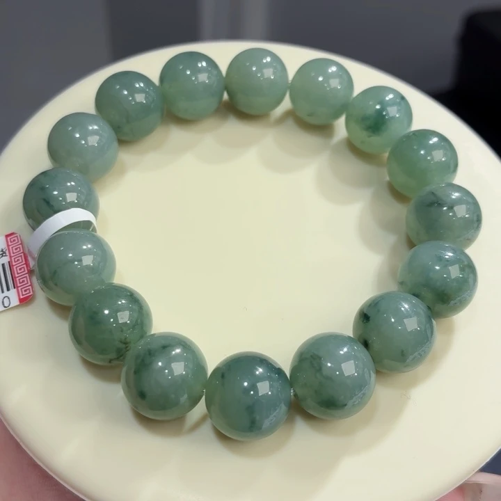 翡翠未镶嵌手链冰胶绿底飘花卡13.5