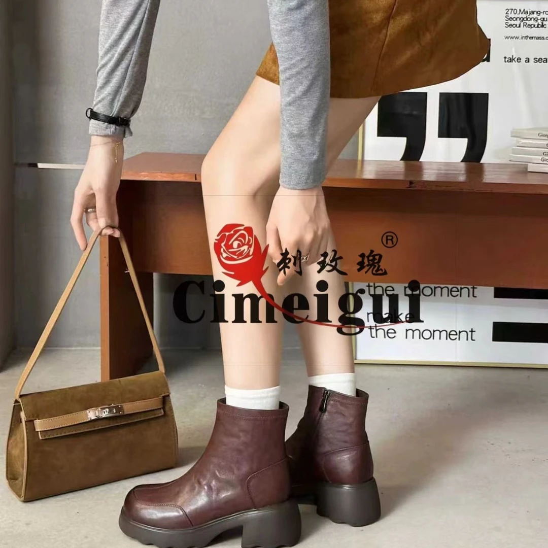 加绒休闲风马丁靴防水台圆头平底靴子秋季秋冬