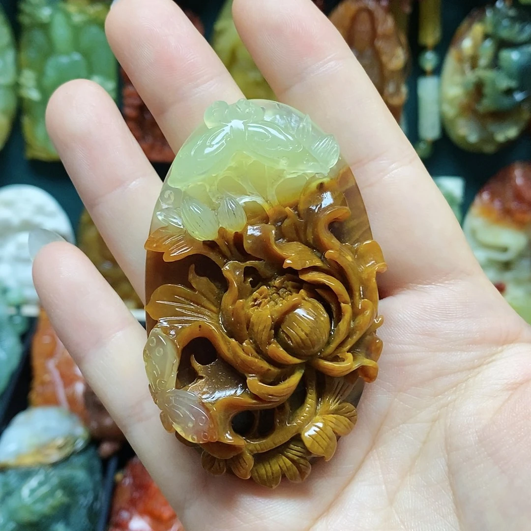 岫玉未镶嵌吊坠(赠链)