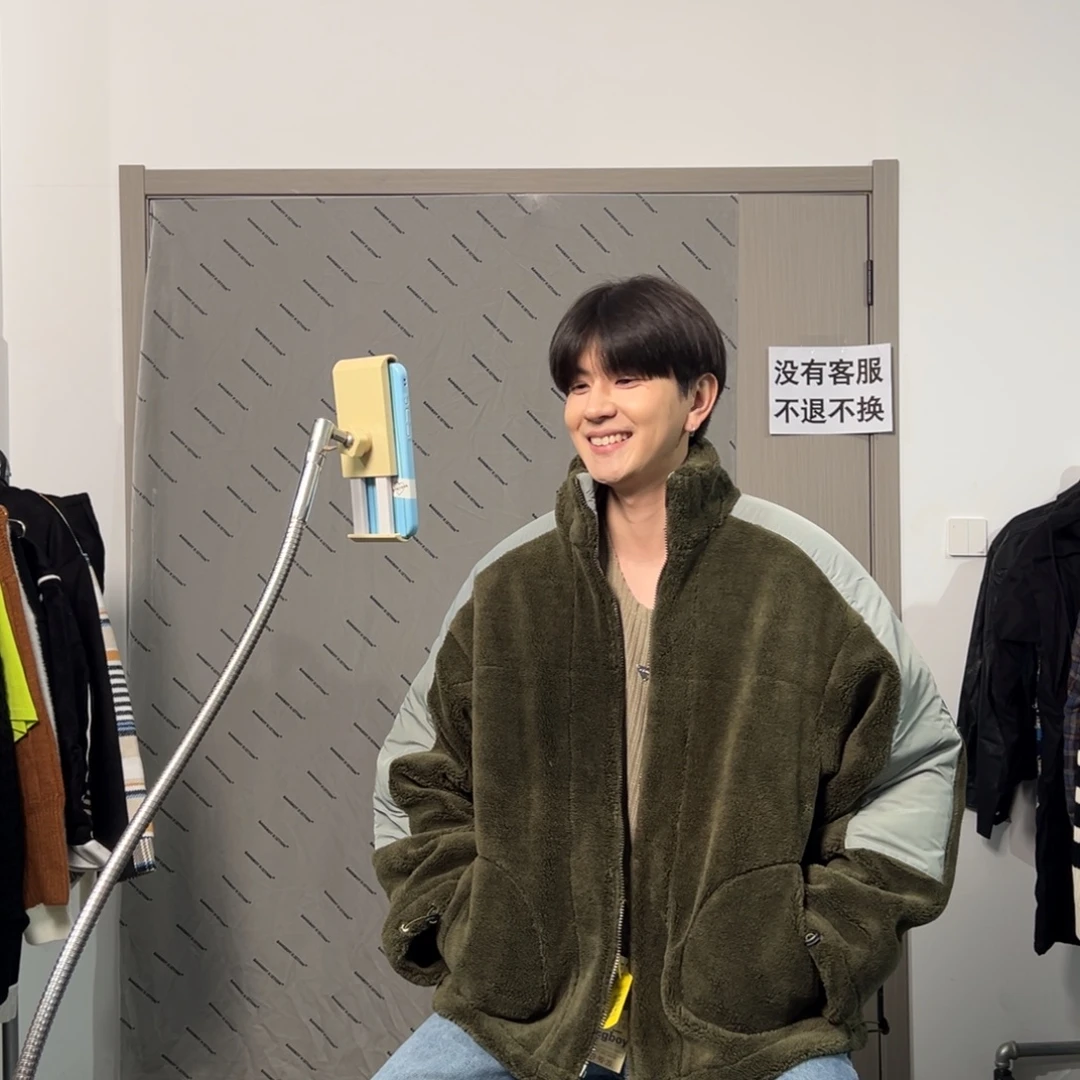 潮流时尚绿色羊羔绒外套l码