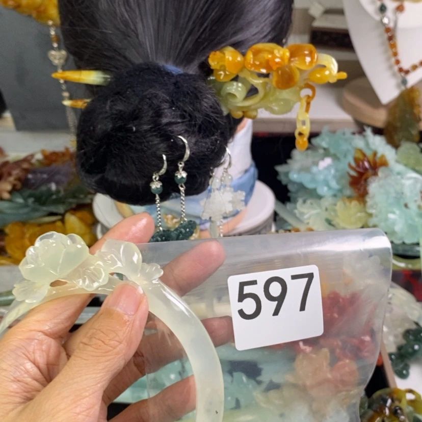 【闪购商品】岫玉发饰未镶嵌伊****咪