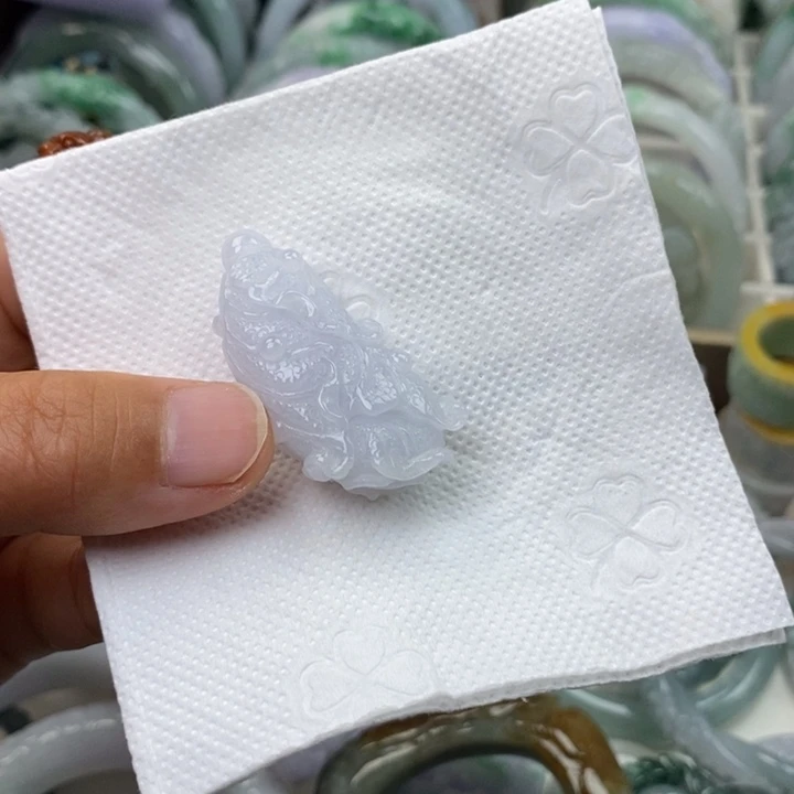 翡翠未镶嵌颈饰翡翠白菜