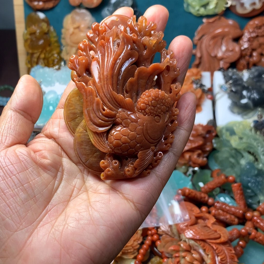 狄***荻蛇纹石玉未镶嵌挂坠