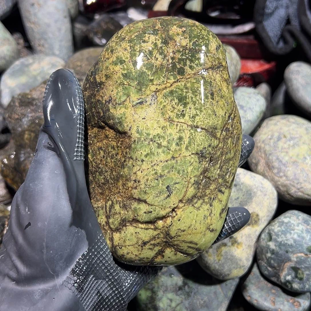 合金蛇纹石玉西藏藏玉药王石米*?