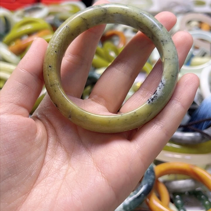 未镶嵌蛇纹石玉手镯