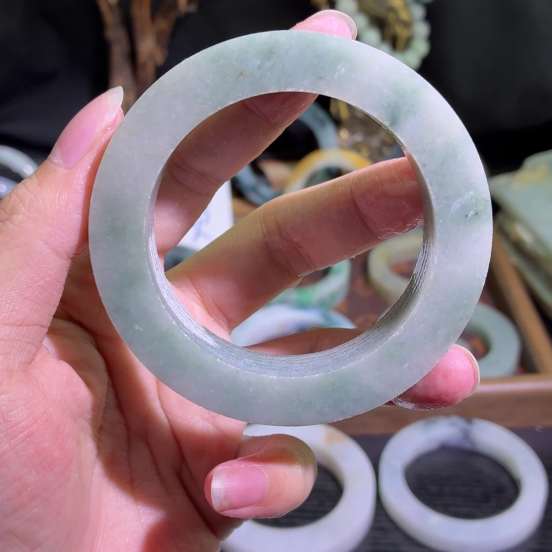 定制翡翠未镶嵌天然翡翠A货毛胚手镯