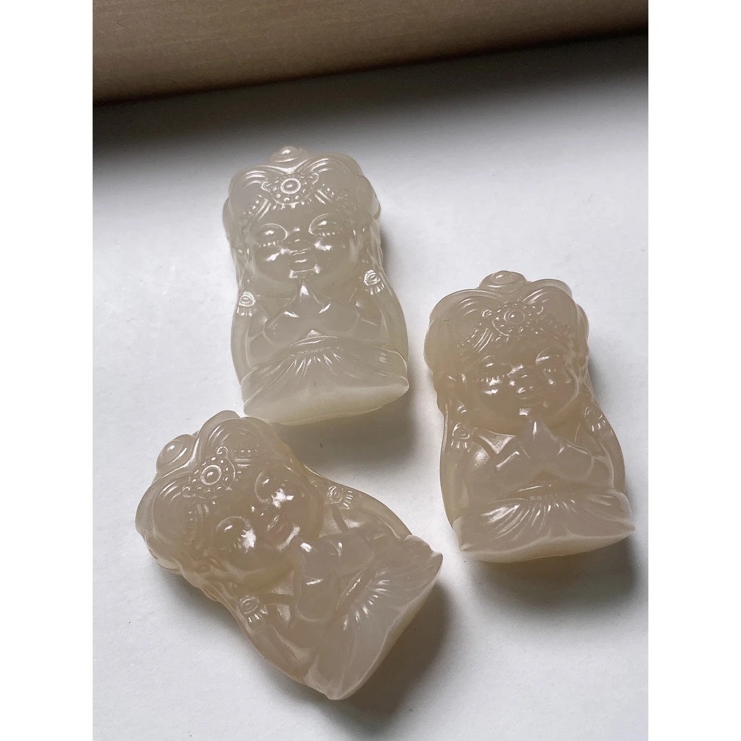 和田玉藕粉扎基拉姆女财财精致可爱尺寸约28×18×12mm多样性发其一