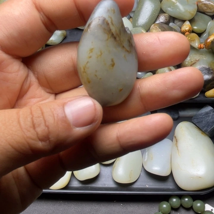 未镶嵌和田玉珠宝半成品