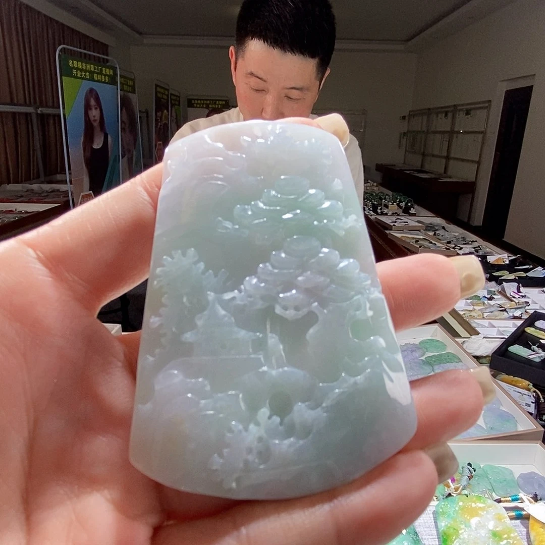翡翠未镶嵌颈饰翡翠