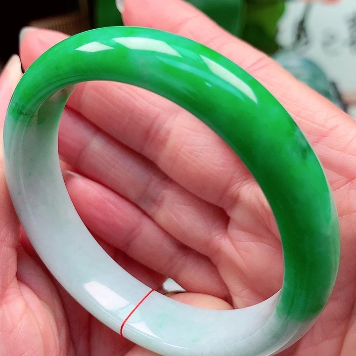 翡翠未镶嵌手镯天然翡翠手镯