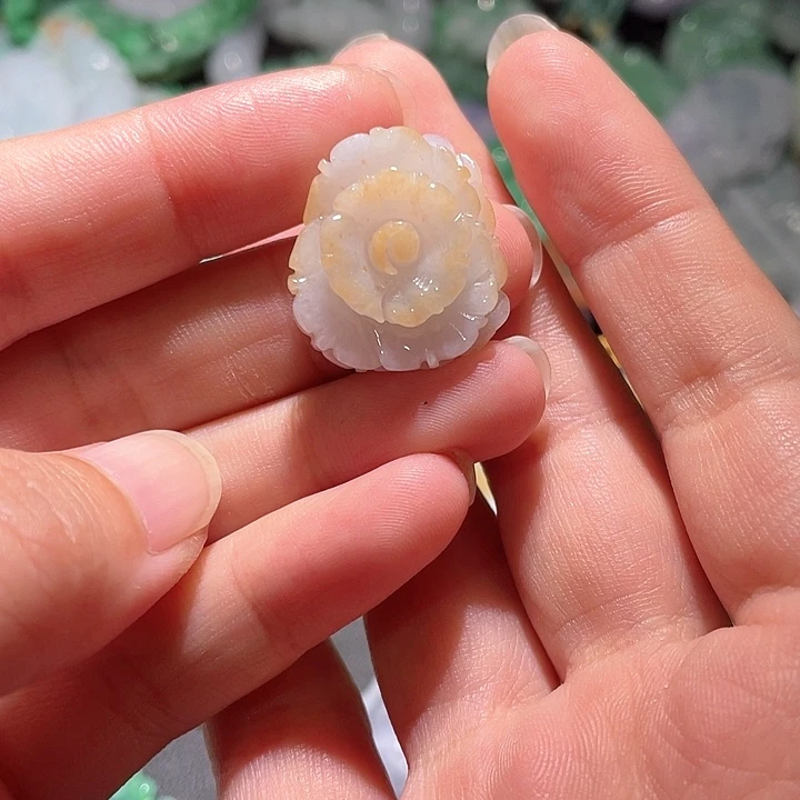 颈饰未镶嵌翡翠天