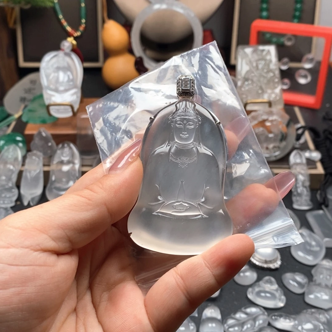 爱***徒石英质玉未镶嵌颈饰