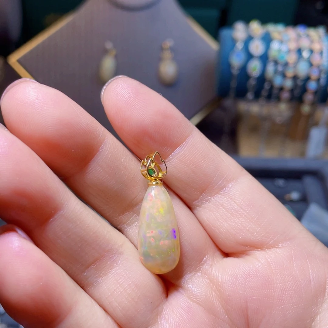 欧泊吊坠〉18K金镶嵌风*