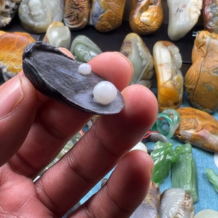 和田玉（糖玉）未镶嵌挂件