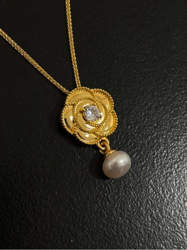 18k金 Au750吊坠 送银项链 B11