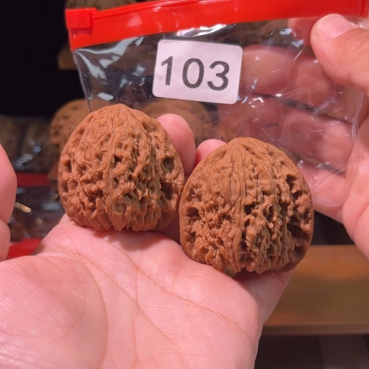 吊坠文玩核桃南疆42