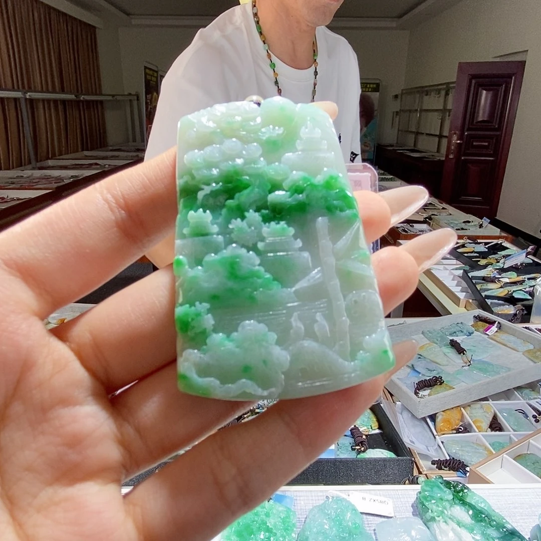 翡翠未镶嵌颈饰翡翠