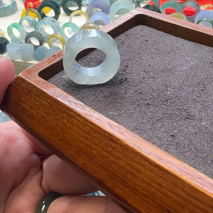 定制翡翠未镶嵌翡翠戒指3