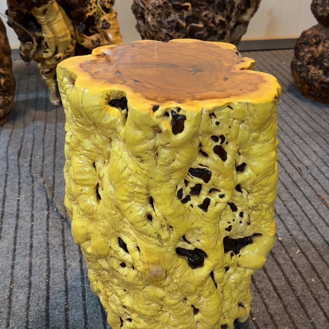 林***森龙纹鸡心枣木手工艺品