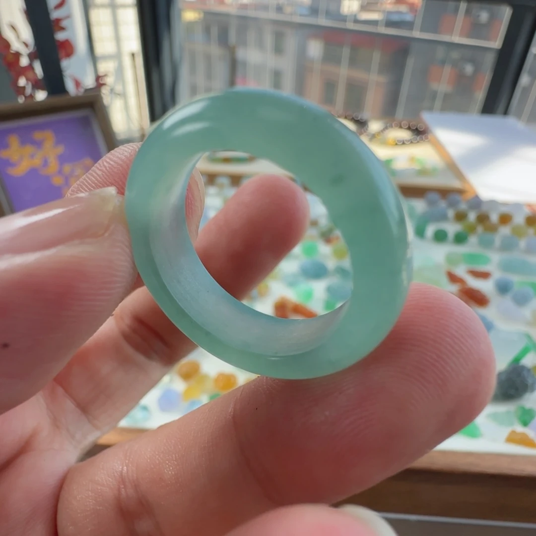 未镶嵌定制翡翠虎****?定制翡翠毛货不退不换