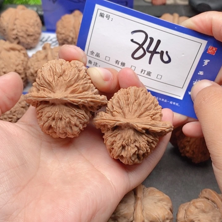 把件桃核43四座楼全品840号牌