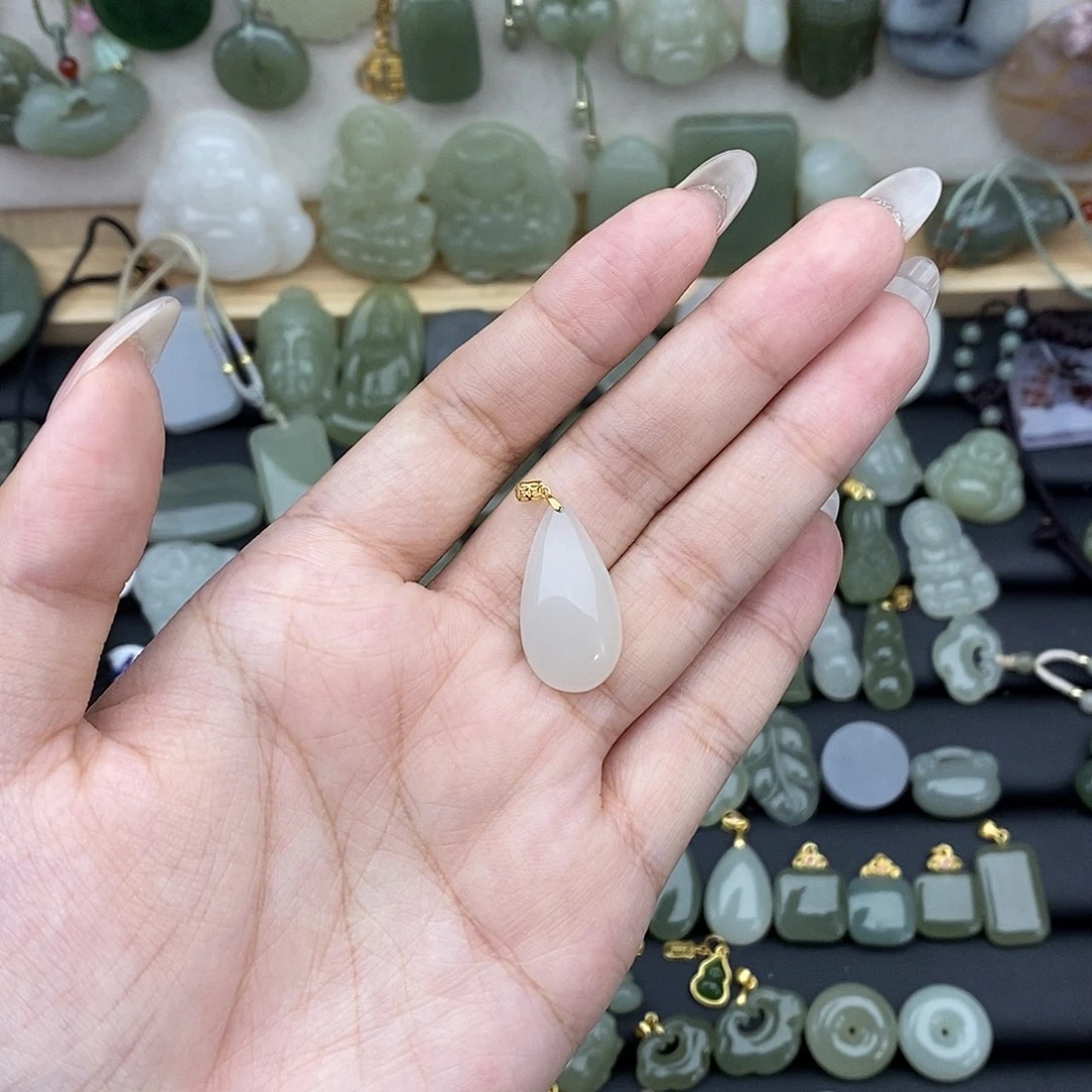 吊坠(不含链)18K金镶嵌和田玉