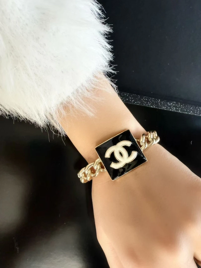 95新 Chanel/香奈儿 CHANEL 珐琅手镯 2370731