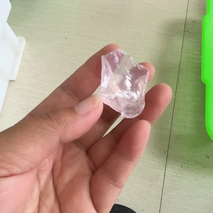 白***夏未镶嵌珠宝半成品烟晶