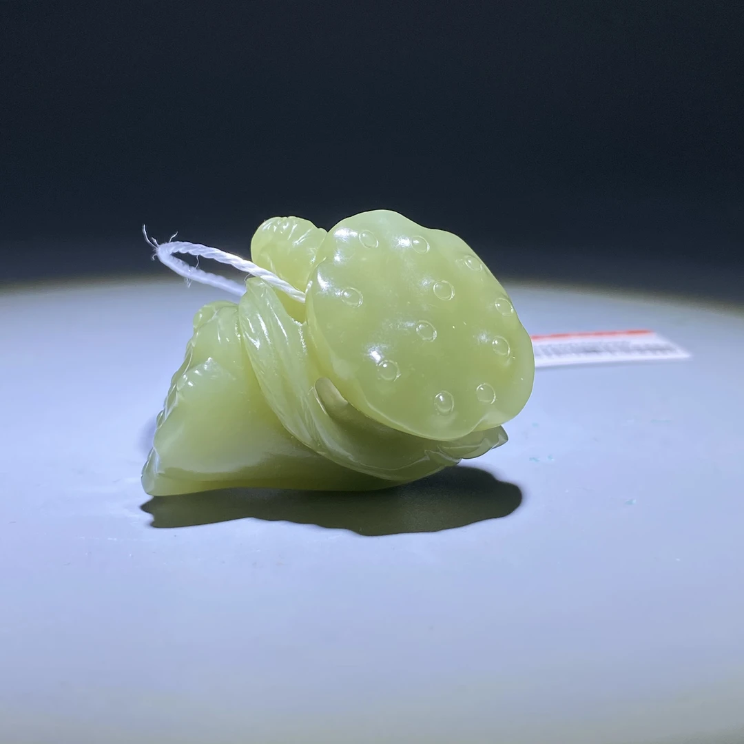 创汇-和田玉立体莲蓬2506200003