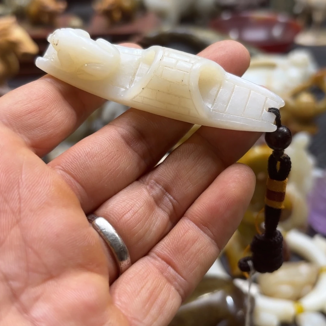 和田玉（糖玉）未镶嵌挂件