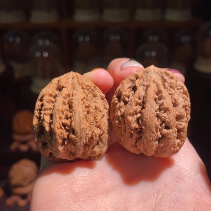 文玩核桃把件蚂蚁墩