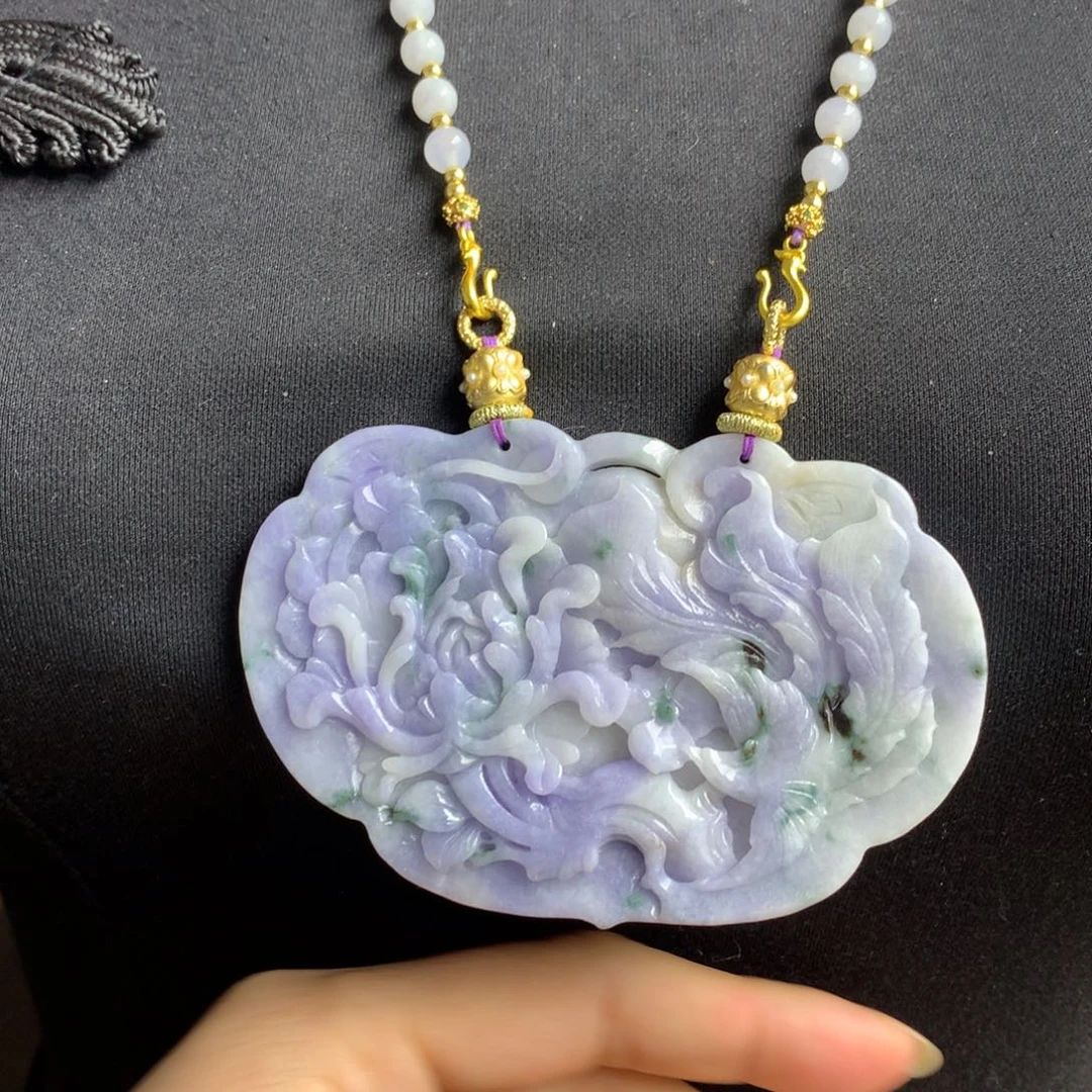 翡翠颈饰未镶嵌翡翠