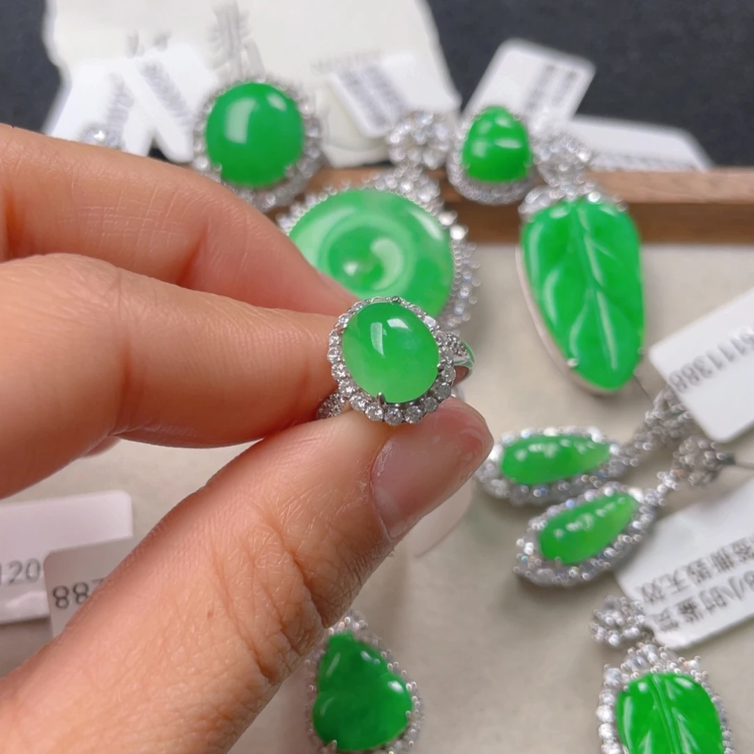 翡翠戒指银S925镶嵌翡翠