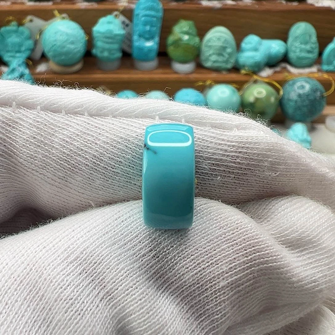 绿松石配饰未镶嵌