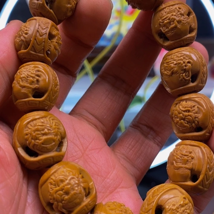 橄榄核吊坠哦哦哟哟哦哦哦哦哦哦哦哦哦