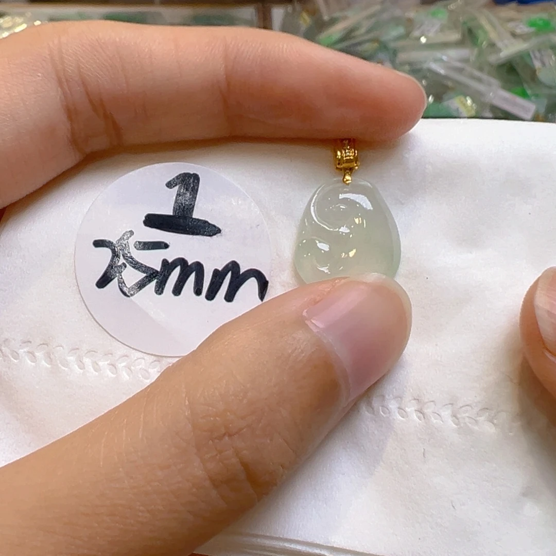 吊坠(不含链)18K金镶嵌翡翠