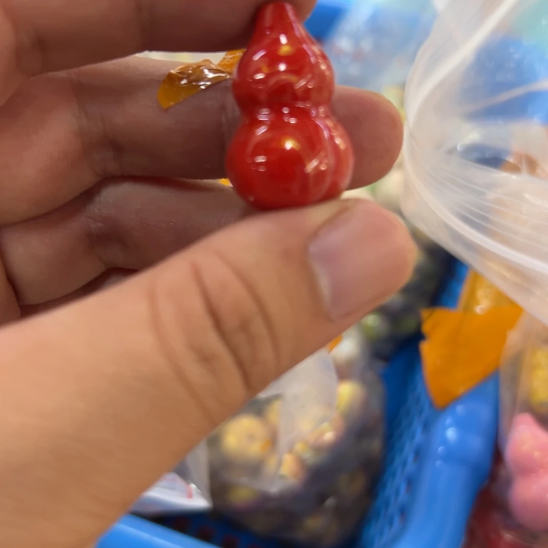 只买单纯的吊坠，没带链子，属的性质。