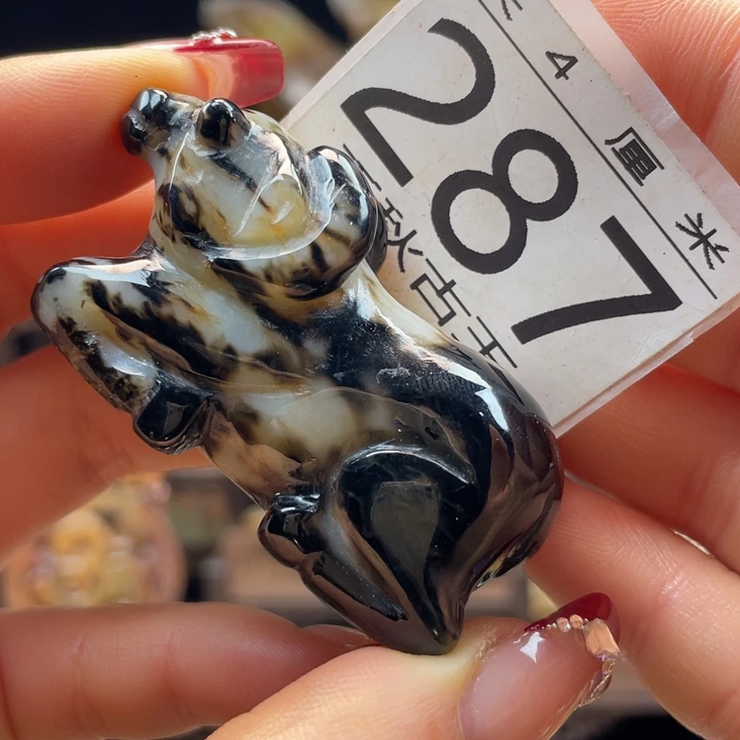 华***峰和田玉未镶嵌颈饰