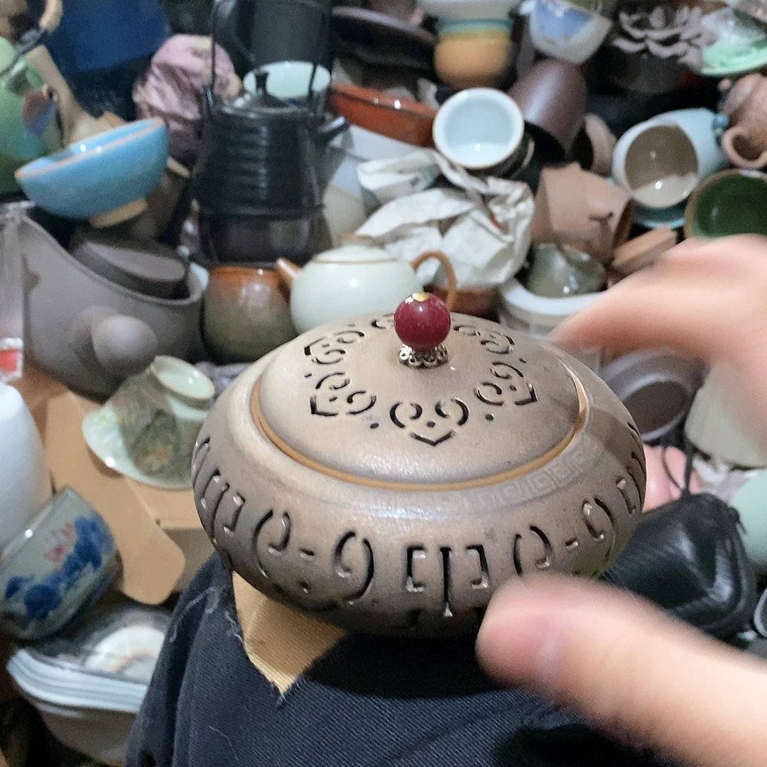 瓷片荷花绽放了我去海边看了一下天空