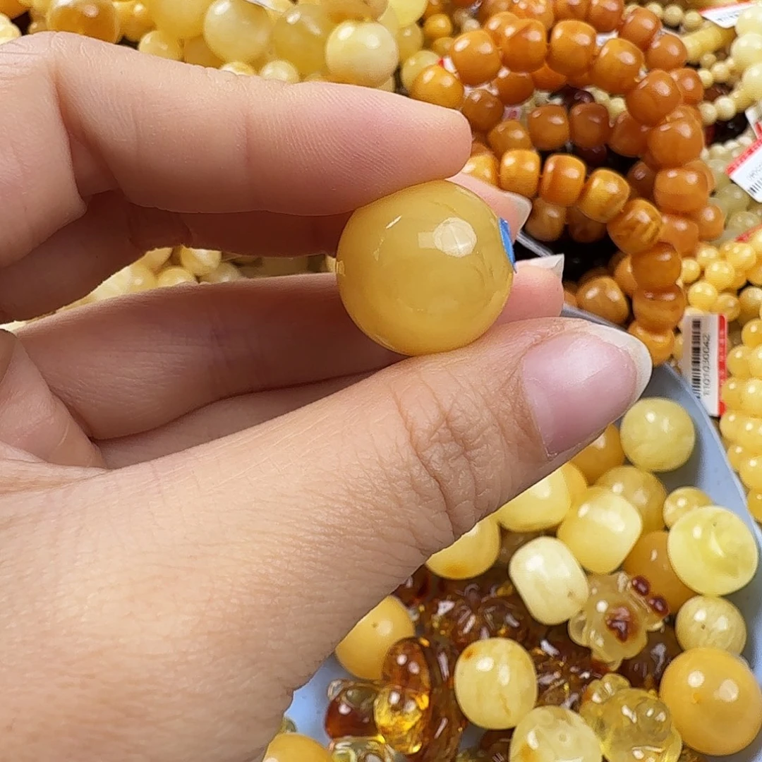 琥珀未镶嵌珠宝奇石