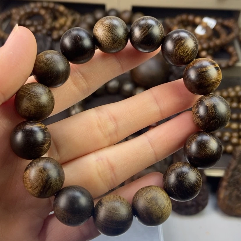 【闪购商品】沉香手串寒*越南芽庄白棋留疤玉化