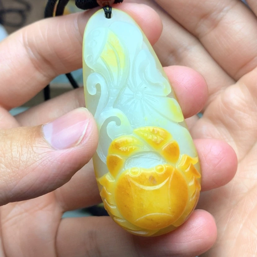 【闪购商品】颈饰未镶嵌和田玉