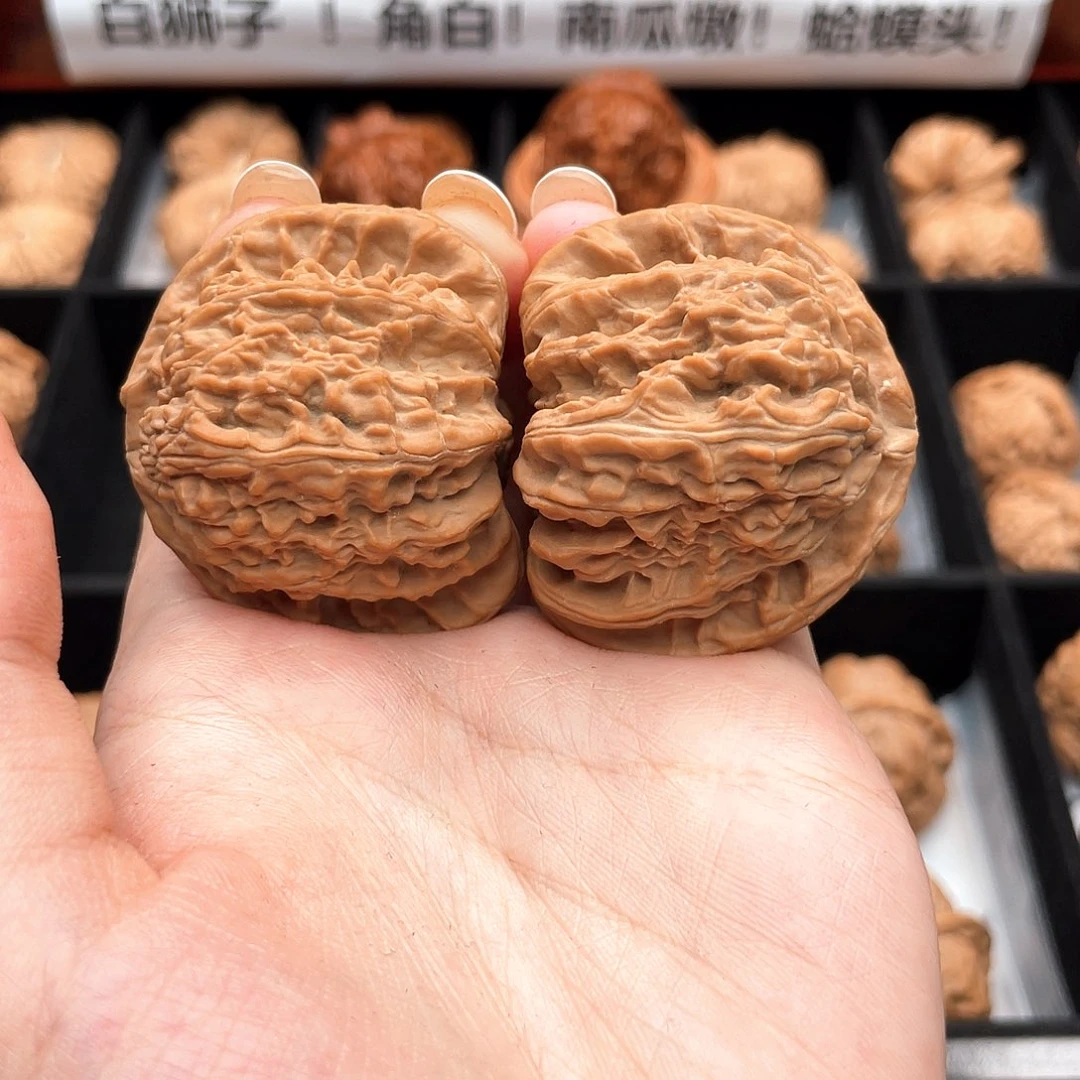 把件文玩核桃4501，45尺近三角主筋对齐居中52压手克重