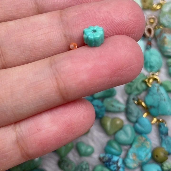 南红玛瑙未镶嵌珠宝奇石